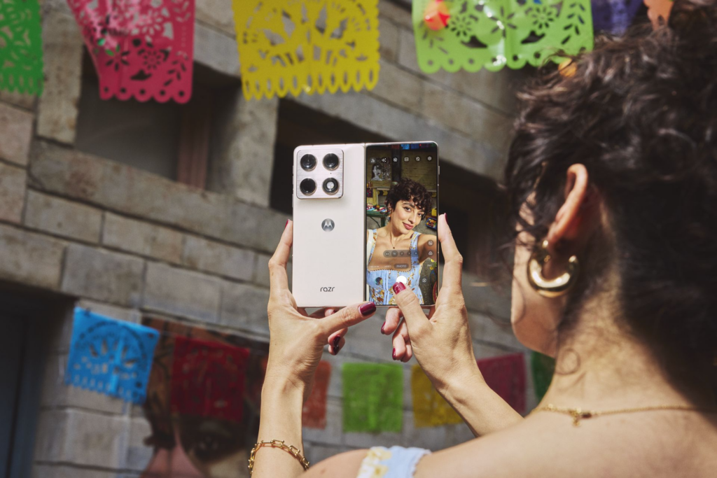 Motorola Razr Fold Camera का DXOMARK टेस्ट: 164 स्कोर से फोल्डेबल स्मार्टफोन में नया रिकॉर्ड