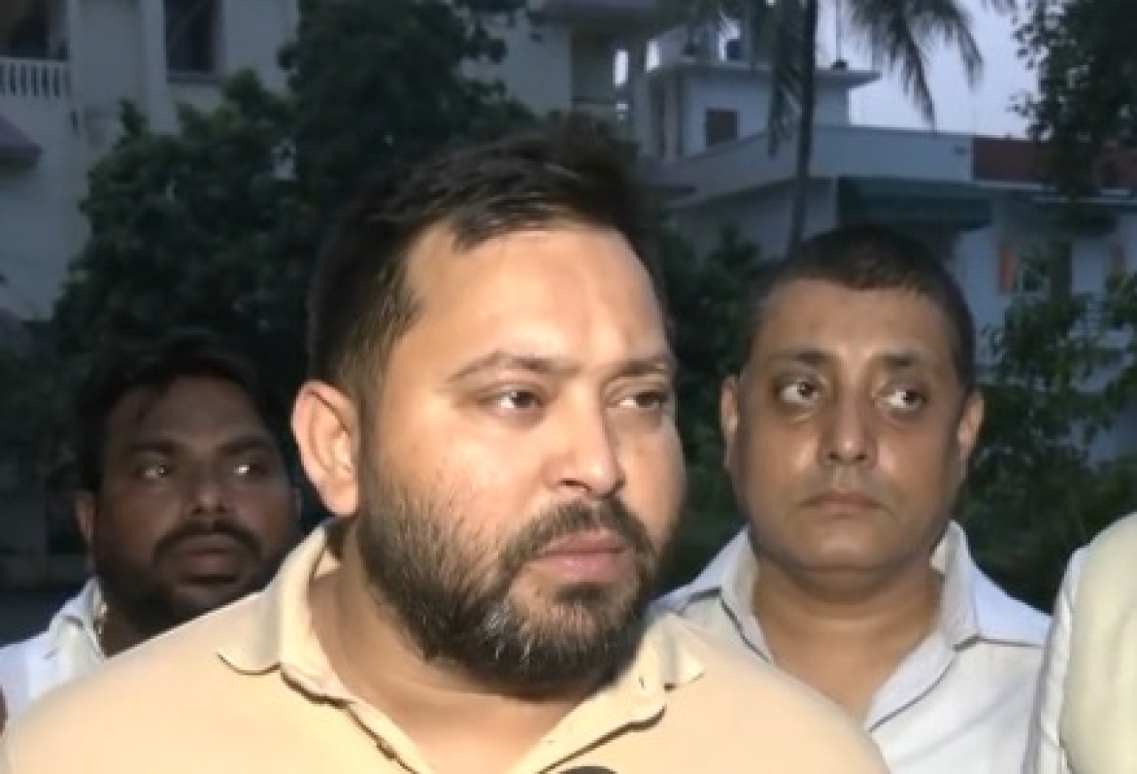 ‘बिहार में बेखौफ घूम रहे अपराधी, सरकार नाकाम’, एग्जीक्यूटिव ऑफिसर की हत्या पर बोले तेजस्वी यादव