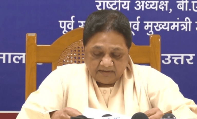 मायावती का सख्त संदेश: आकाश आनंद के बाद अब बहन भी पार्टी की जिम्मेदारी से बाहर, ईशान को मौका