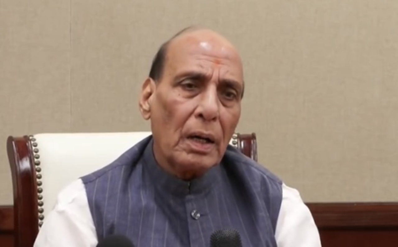 आसियान रक्षा मंत्रियों की बैठक में शामिल होने रक्षा मंत्री राजनाथ सिंह फिलीपींस रवाना