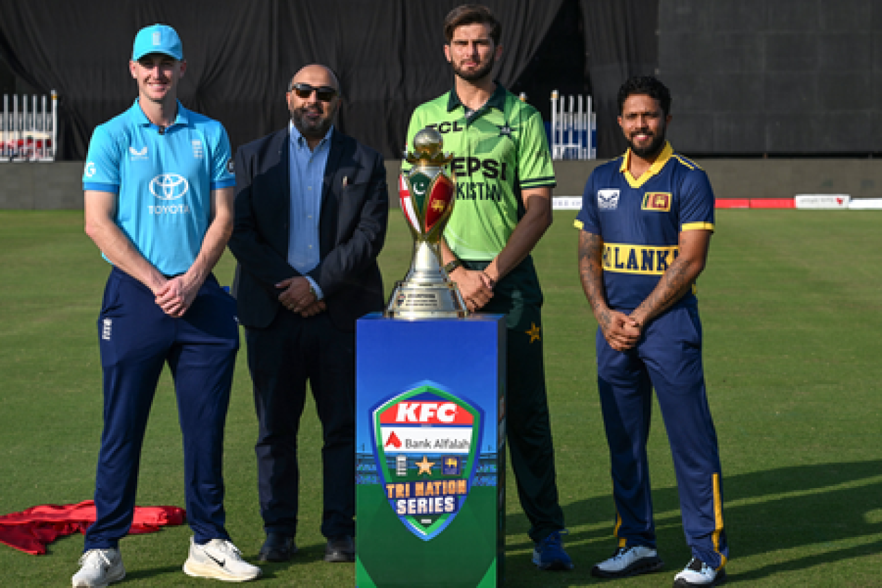 इंग्लैंड के खिलाफ गद्दाफी स्टेडियम में गुलाबी जर्सी पहनकर उतरेगी Pakistanी टीम, ब्रेस्ट कैंसर के प्रति जागरूकता फैलाना मकसद