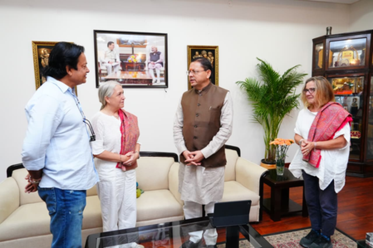 इंटरनेशनल फिल्ममेकर्स की उत्तराखंड के सीएम धामी से मुलाकात, ‘द बीटल्स’ प्रोजेक्ट पर चर्चा