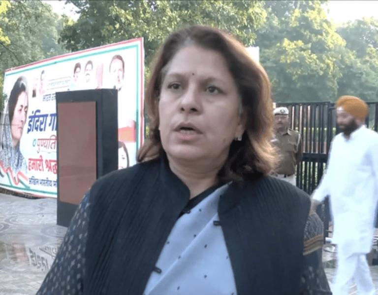 इंदिरा गांधी की पुण्यतिथि पर कांग्रेस नेताओं ने किया नमन, सुप्रिया श्रीनेत बोलीं-“देश के लिए उनका बलिदान अद्वितीय”