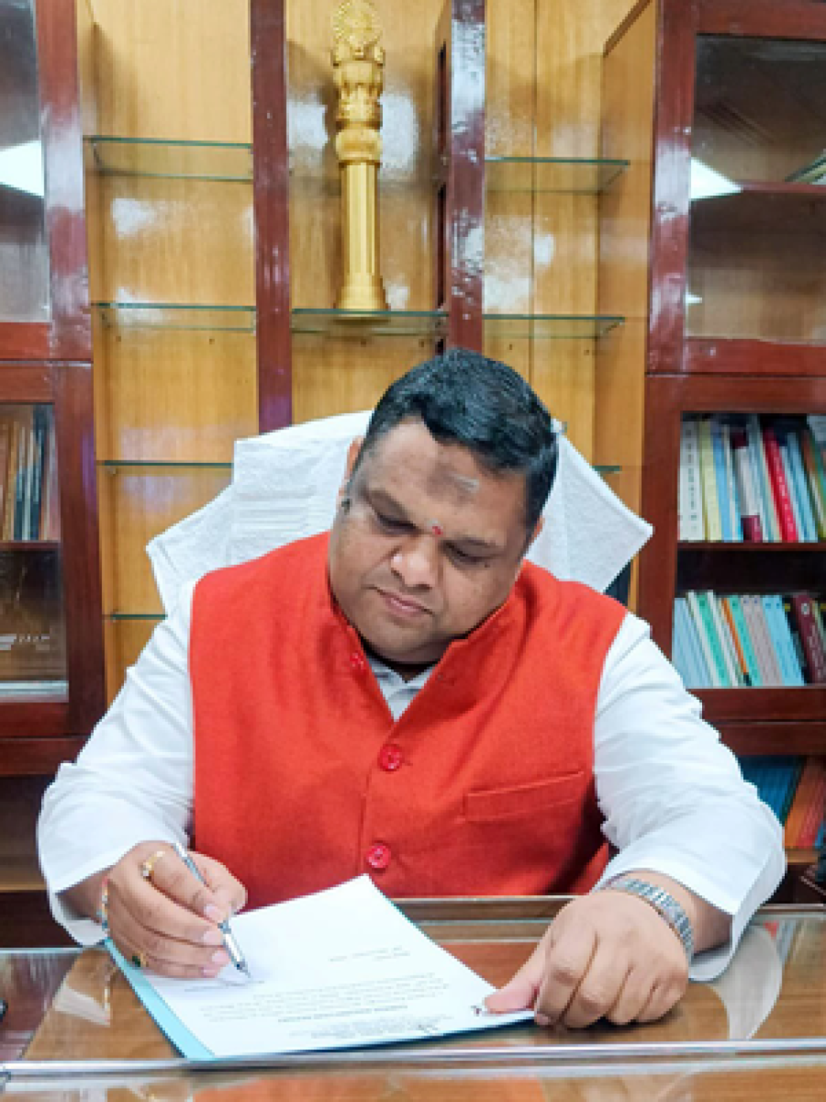एनएचआरसी सदस्य प्रियंक कानूनगो का केजरीवाल पर निशाना, बोले पंजाब की असुरक्षित स्लीपर बसों का बचाव क्यों कर रहे हैं?