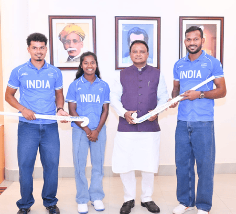 एशियन गेम्स 2026 में देश के लिए जीता गोल्ड, ओडिशा के मुख्यमंत्री ने हॉकी खिलाड़ियों से की मुलाकात
