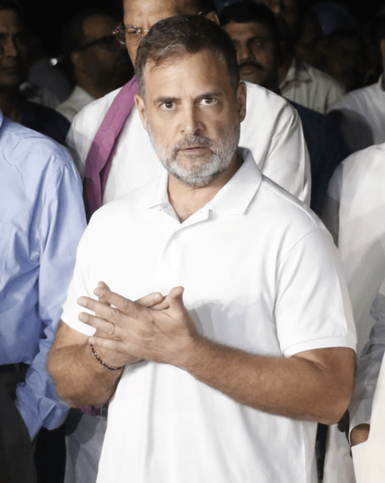 एसआईआर विवाद पर Supreme Court में सुनवाई स्थगित, ईसीआई के हलफनामे पर राहुल गांधी समेत विपक्ष से मांगा जवाब