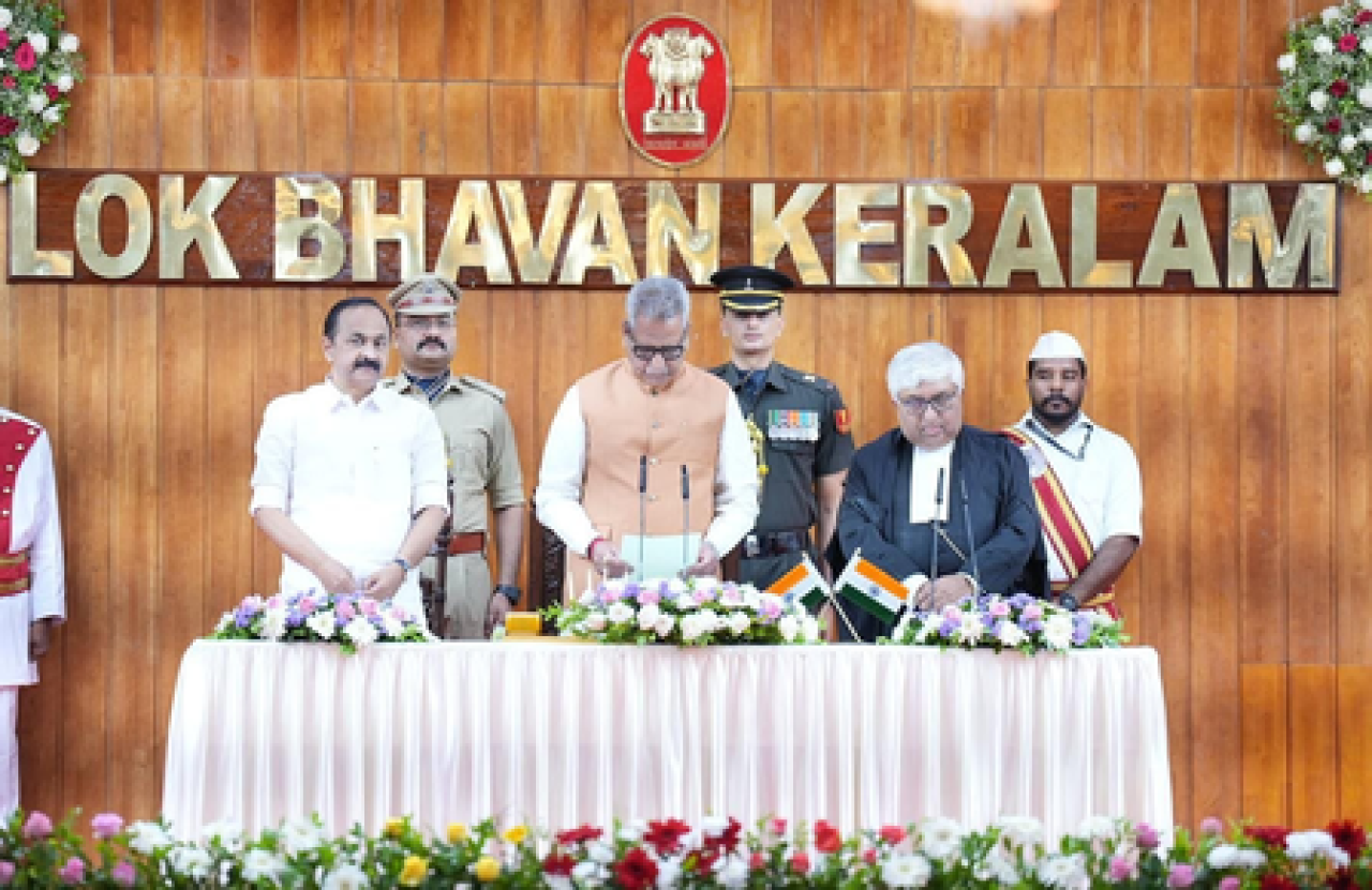 ओम प्रकाश माथुर ने केरल के 29वें Governor के रूप में ली शपथ, Chief Minister  सतीशन ने दी बधाई