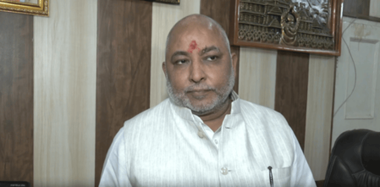 कन्नौज: पीडीए सम्मेलन में खाली कुर्सियों पर घिरी सपा, भाजपा बोली- पीडीए का मतलब परिवार डेवलपमेंट अथॉरिटी