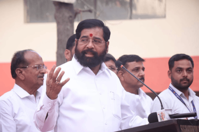 ‘किसानों को परेशान किया तो होगी कार्रवाई’, जबरन वसूली पर ऋणदाताओं को शिंदे की चेतावनी