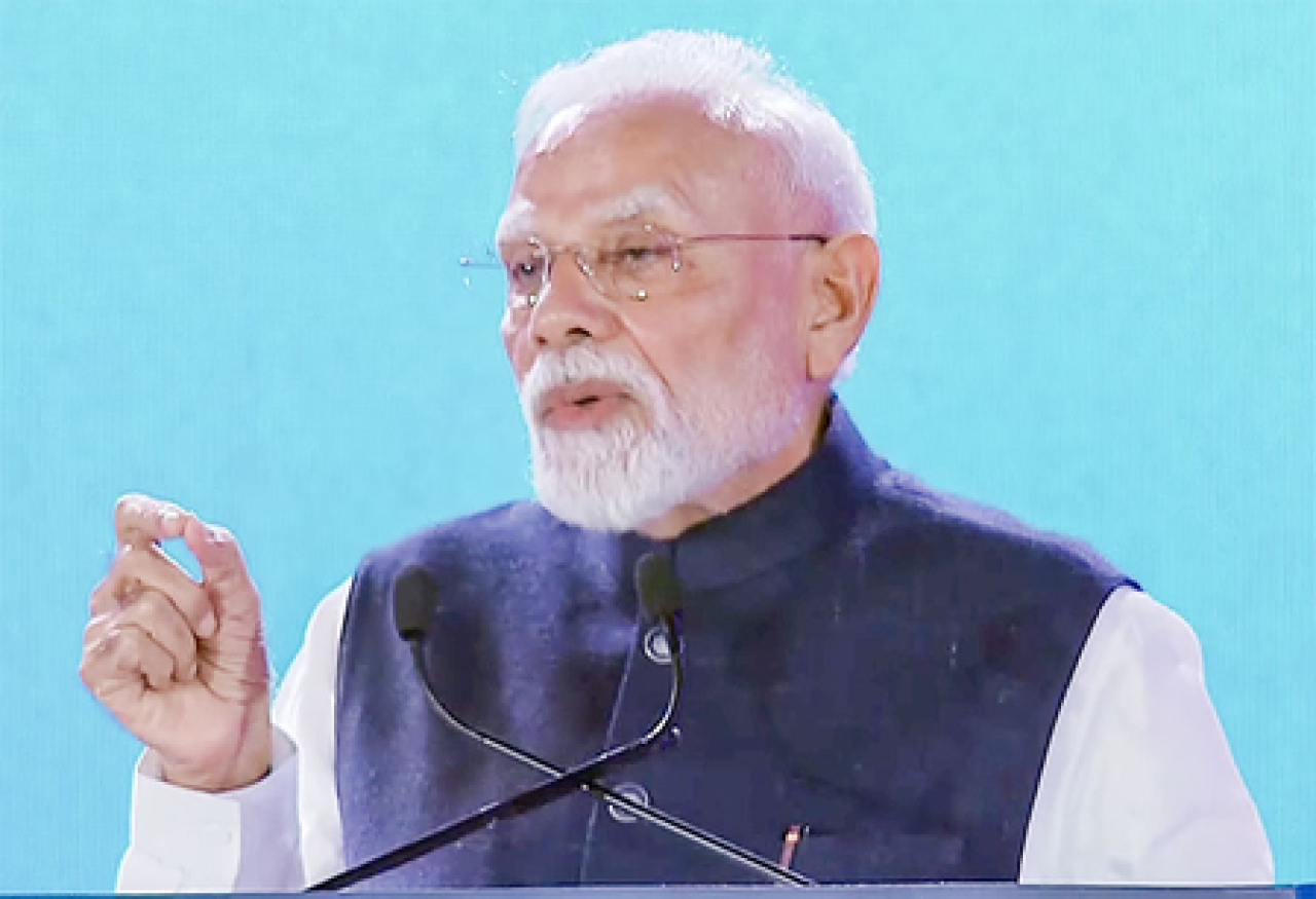कोलकाता पंडाल भगदड़ में 17 लोगों की मौत, Prime Minister ने किया मुआवजे का ऐलान