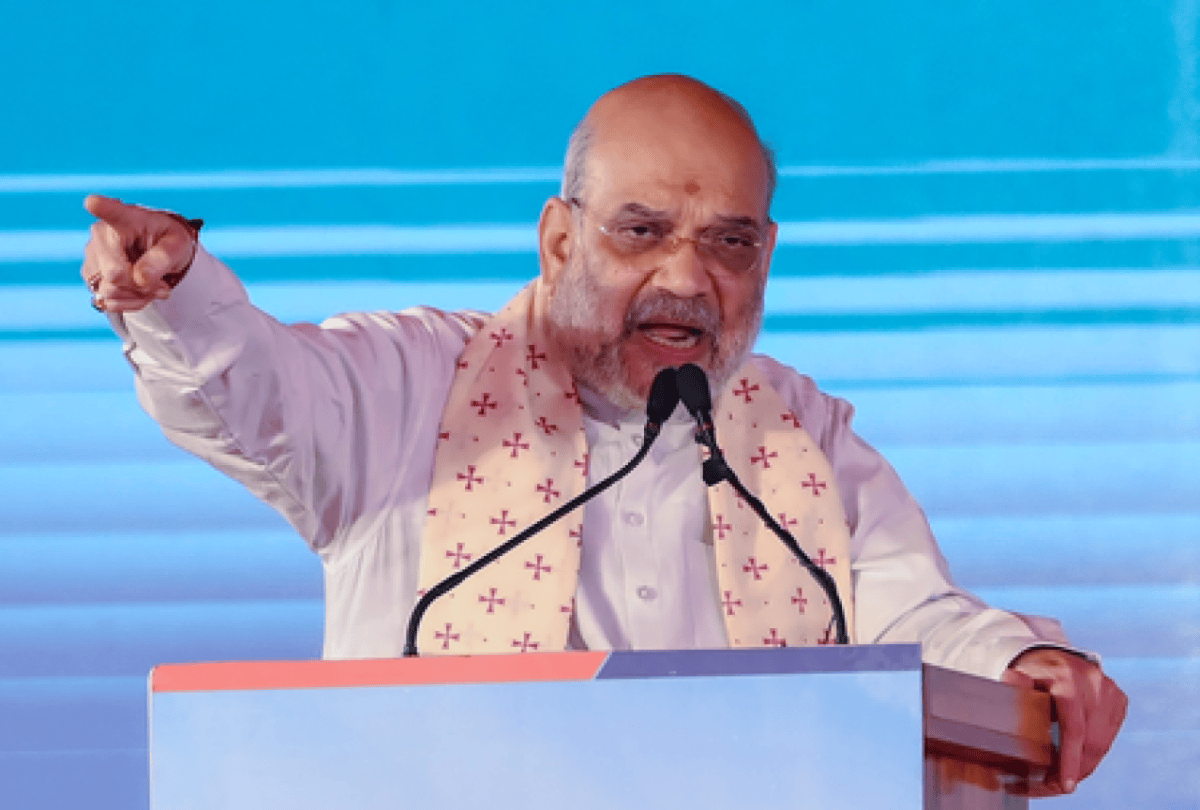 खड़गे की टिप्पणी पर गृह मंत्री शाह और नितिन नबीन का हमला, बोले राजनीतिक मर्यादाएं तार तार हुईं