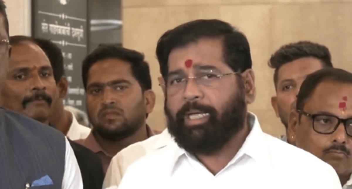 खड़गे के बयान पर एकनाथ शिंदे का हमला, बोले गलत हैं तो उन्हें कांग्रेस से निष्कासित करें