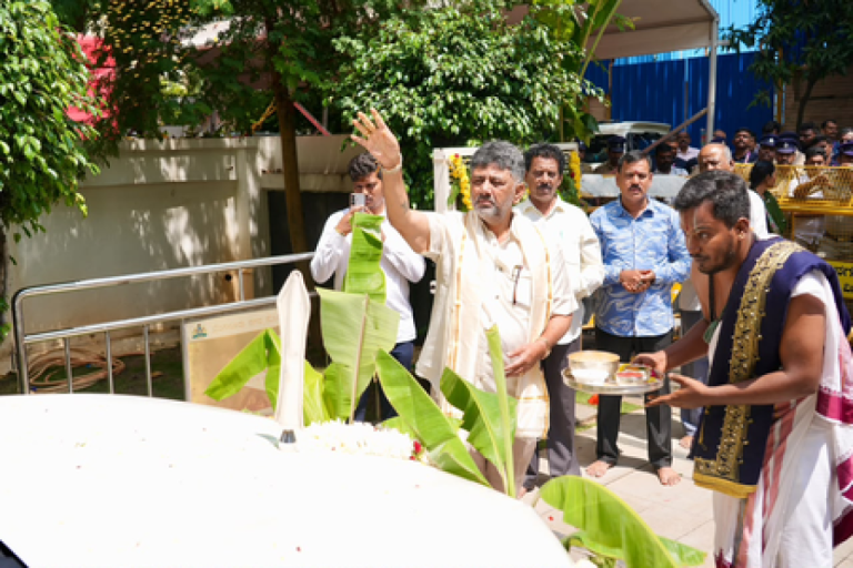 गन्ना मूल्य विवाद पर एक्शन में सीएम शिवकुमार, किसानों और मिल मालिकों संग करेंगे बैठक