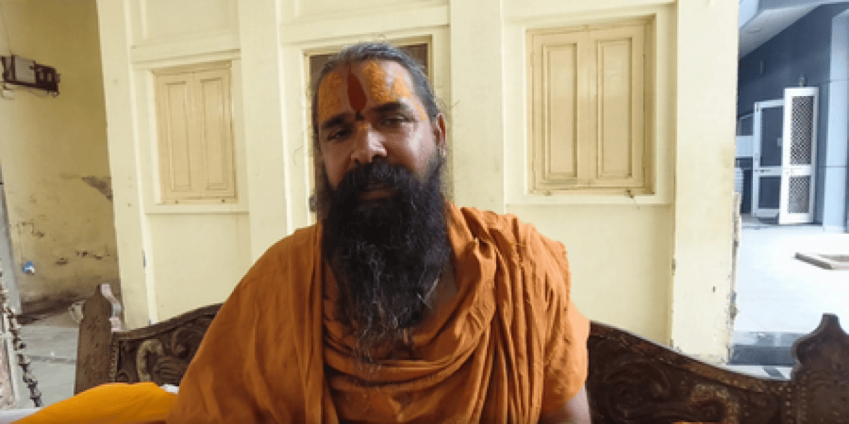 गरबा पंडाल में गैर हिंदुओं की एंट्री पर महामंडलेश्वर राम गोपाल दास की टिप्पणी, आयोजकों से रोक लगाने की मांग