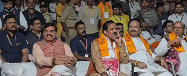 गायत्रीधाम जामली में सीएम मोहन यादव ने विद्यार्थियों से किया संवाद, नशामुक्ति का दिया संदेश