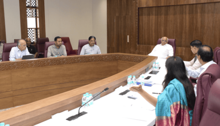 गुजरात में योजनाओं के क्रियान्वयन में कमियों को दूर करने के लिए सीएम फेलोशिप कार्यक्रम का विस्तार