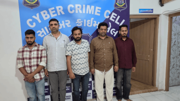 गुजरात में वजन घटाने और त्वचा इलाज के नाम पर बड़ा फर्जीवाड़ा, देशभर में फैले रैकेट के पांच आरोपी गिरफ्तार, करोड़ों बरामद