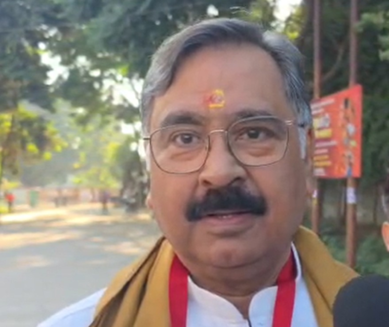 गोरखपुर-फैजाबाद शिक्षक निर्वाचन क्षेत्र में मतगणना जारी, सपा प्रत्याशी संजयन त्रिपाठी ने जताया जीत का भरोसा