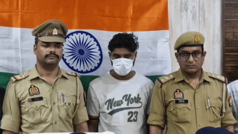 ग्रेटर नोएडा मुठभेड़: दो बदमाश गिरफ्तार, एक के पैर में गोली; चोरी के गहने और नकदी बरामद