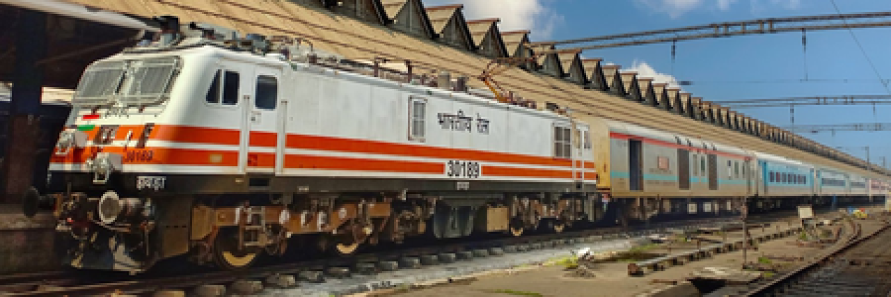 चक्रवात ‘अर्नब’ का असर, 30 अक्टूबर तक 58 ट्रेनें रद्द, कई के समय में बदलाव