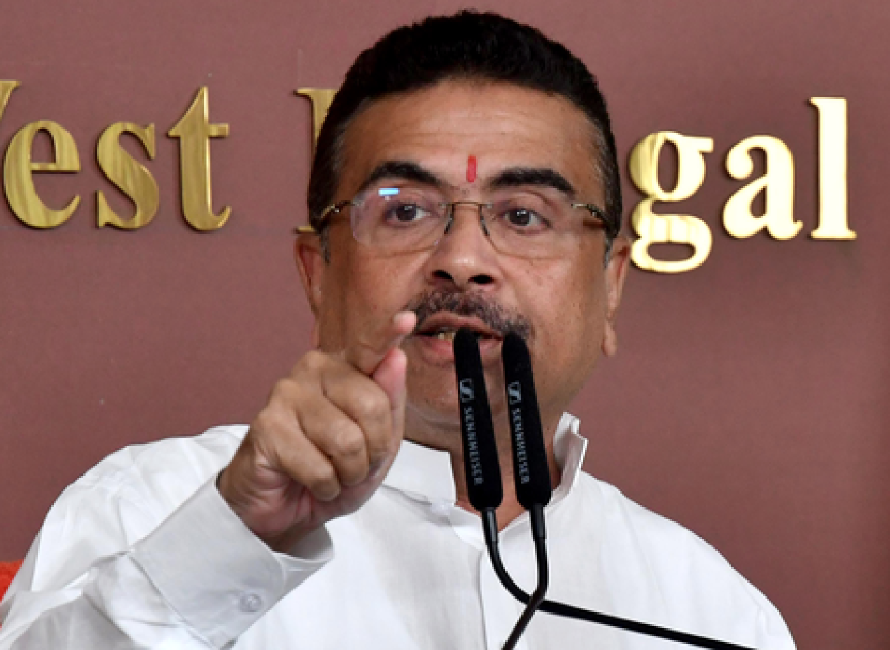 चोरबागन भगदड़ के बाद एक्शन में बंगाल Government, तीन दुर्गा पूजा समितियों को नोटिस, सुरक्षा में मिलीं खामियां