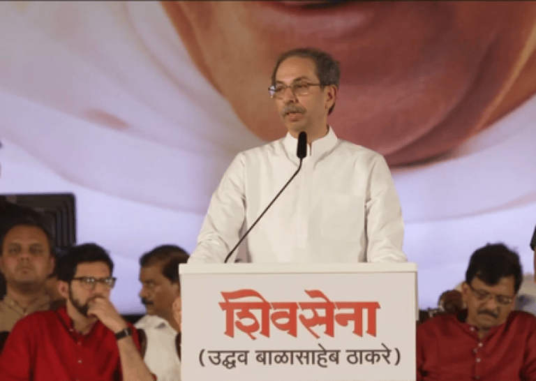जब सरकार जनहित में काम करना बंद कर दे तो उसे बदल देना चाहिए: उद्धव ठाकरे
