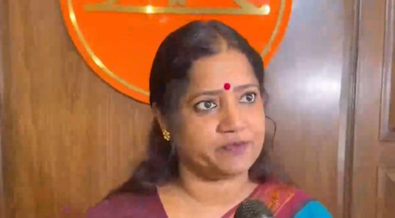 ज्योति वाघमारे का उद्धव ठाकरे पर निशाना, बोलीं-“बाला साहेब के सिद्धांत भूल गए, किसानों की मदद में जुटे एकनाथ शिंदे”
