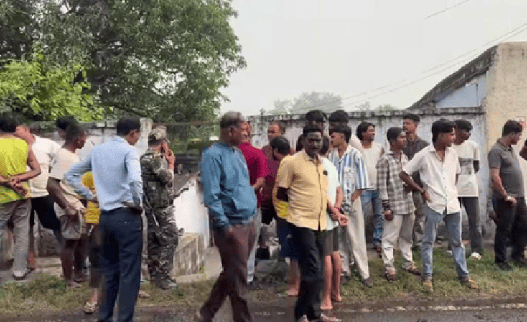 झारखंड के रामगढ़ में सीसीएल कर्मी की चाकू मारकर हत्या, पत्नी को बांधकर हमलावर फरार