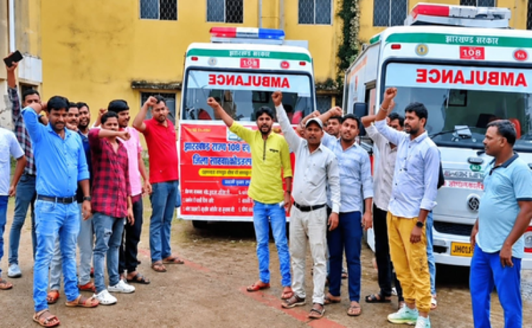 झारखंड में 108 एंबुलेंस सेवा के पहिए थमे, चालक और कर्मचारी 40 घंटे की हड़ताल पर