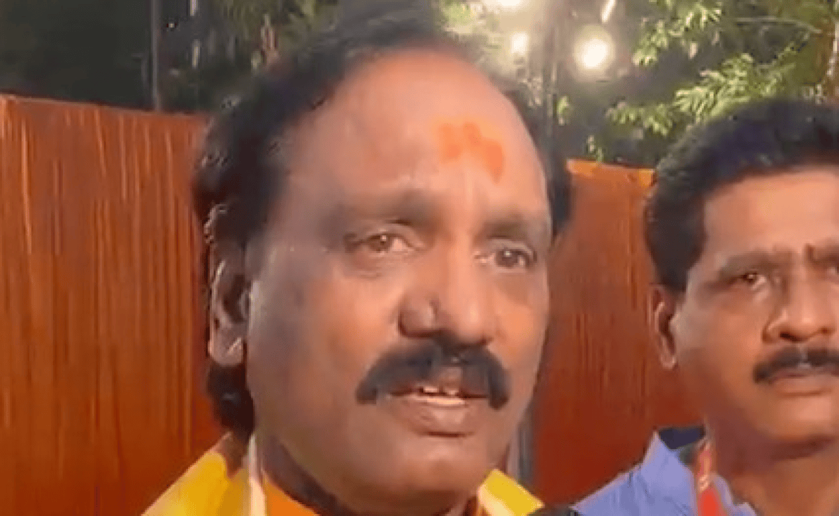 टाइगर श्रॉफ पर हमले के मुद्दे पर शिवसेना (यूबीटी) का महाराष्ट्र सरकार पर निशाना, कानून व्यवस्था पर उठाए सवाल