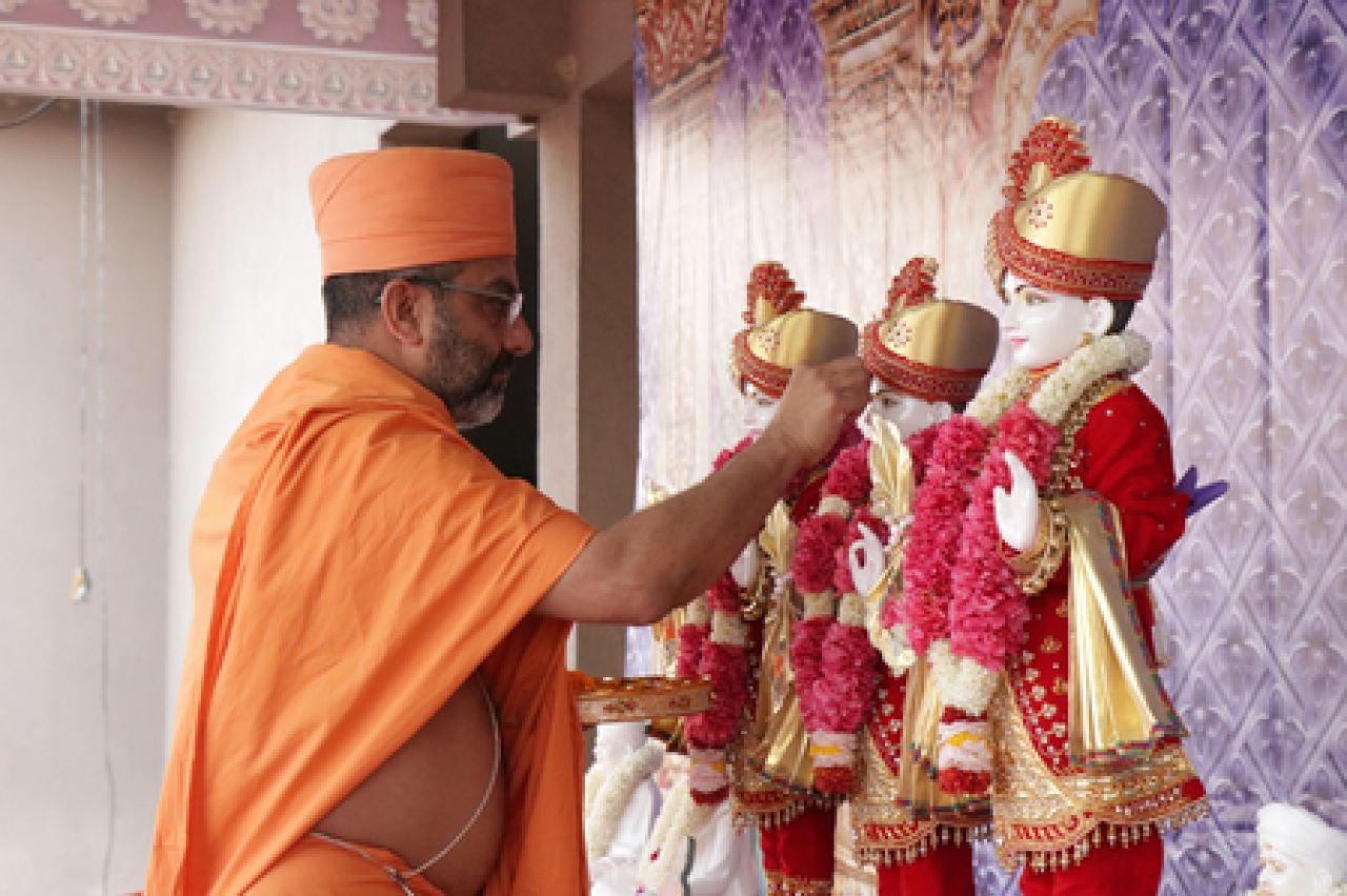 दशहरा के पावन पर्व पर दिल्ली के स्वामिनारायण अक्षरधाम में भव्य ‘विश्व शांति महायज्ञ’