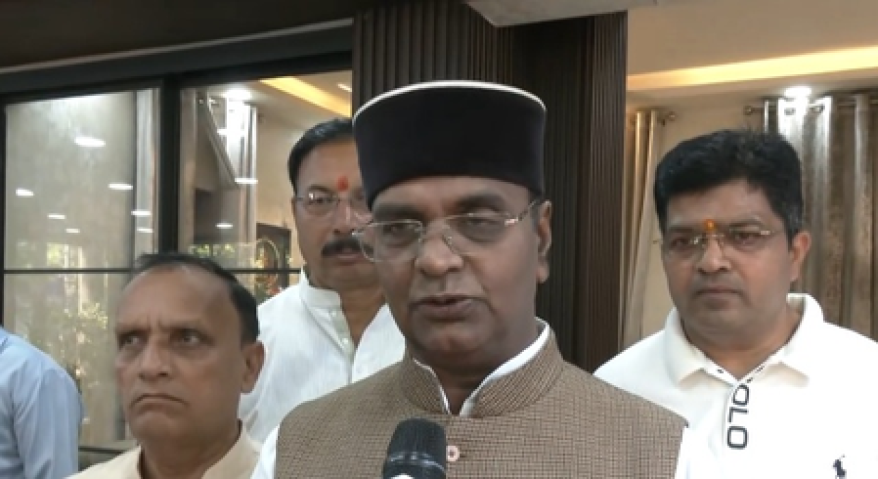 दिग्विजय सिंह की सनातन यात्रा में बच्चों से नारे लगवाने पर भड़के विश्वास सारंग, कांग्रेस की चुप्पी पर उठाए सवाल