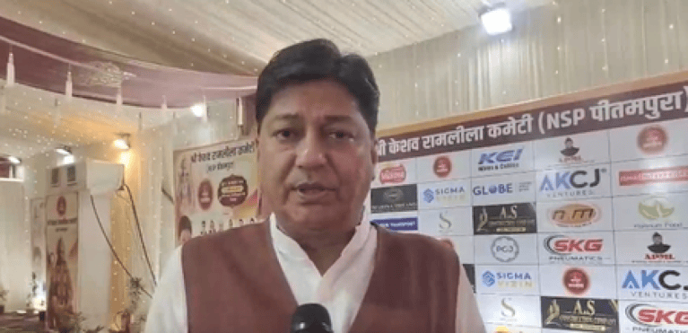 दिल्ली के पीतमपुरा में रावण के साथ जलेगा 30 फुट का कॉकरोच का पुतला : भाजपा विधायक अशोक गोयल
