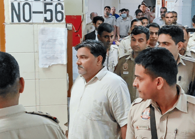 दिल्ली दंगा मामला: ताहिर हुसैन दंगा भड़काने के आरोप में दोषी करार, सात सह-आरोपी बरी
