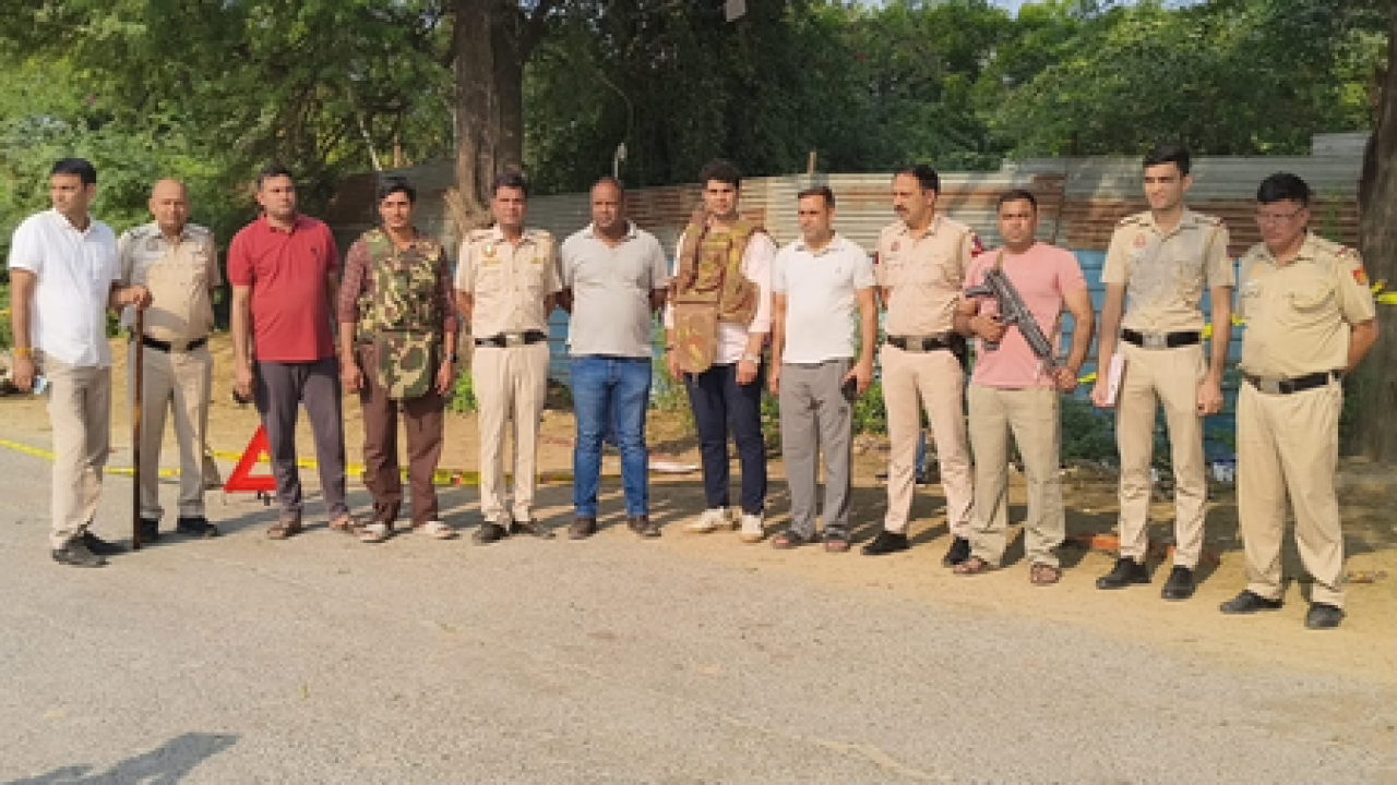 दिल्ली Police की मुठभेड़ में कच्छा-बनियान गिरोह का 1 लाख का इनामी बदमाश गिरफ्तार