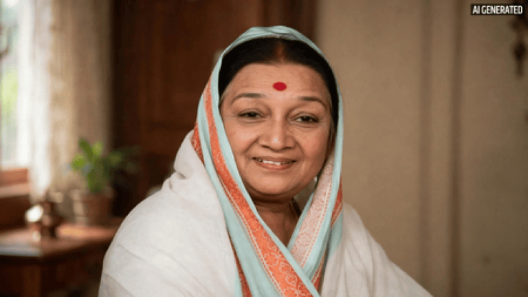 दीना पाठक ने 60 साल तक अपने अभिनय से जीता दिल, थिएटर से लेकर फिल्मों तक छोड़ी अमिट छाप