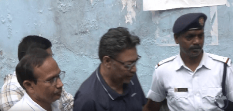 दुर्गा पूजा पास घोटाला : बंगाल के पूर्व मंत्री इंद्रनील सेन के खिलाफ बीएनएस की सात धाराओं के तहत मामला दर्ज