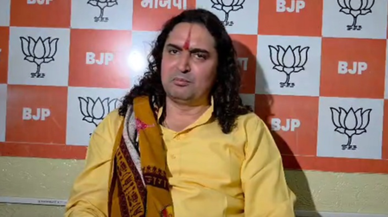 देश विरोधी बयान देने वाले फिल्मी कलाकारों का बहिष्कार करे जनता: बालमुकुंद आचार्य