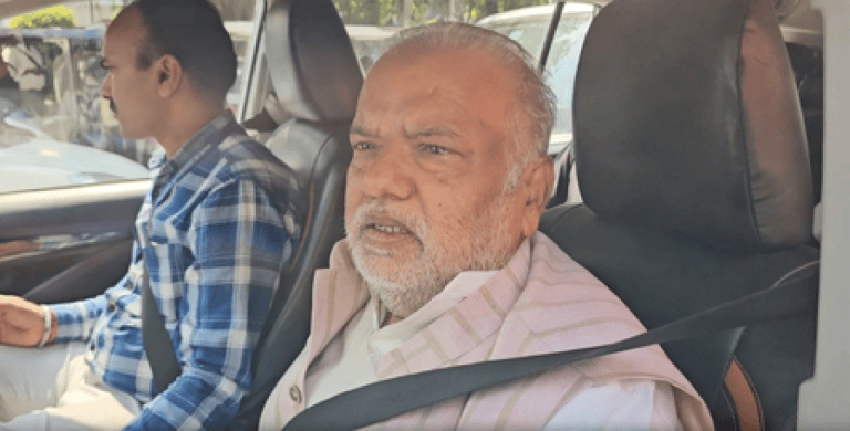 पटना: मेदांता अस्पताल में भर्ती नीरज कुमार से मिलने पहुंचे श्रवण कुमार, अनंत सिंह के बयान पर दिया जवाब