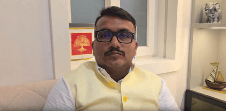 पूर्व भाजपा पार्षद विश्वजीत त्रिपाठी सपा में शामिल, बोले- भाजपा हाईजैक हो चुकी है, ब्राह्मण बनाएंगे अखिलेश की सरकार