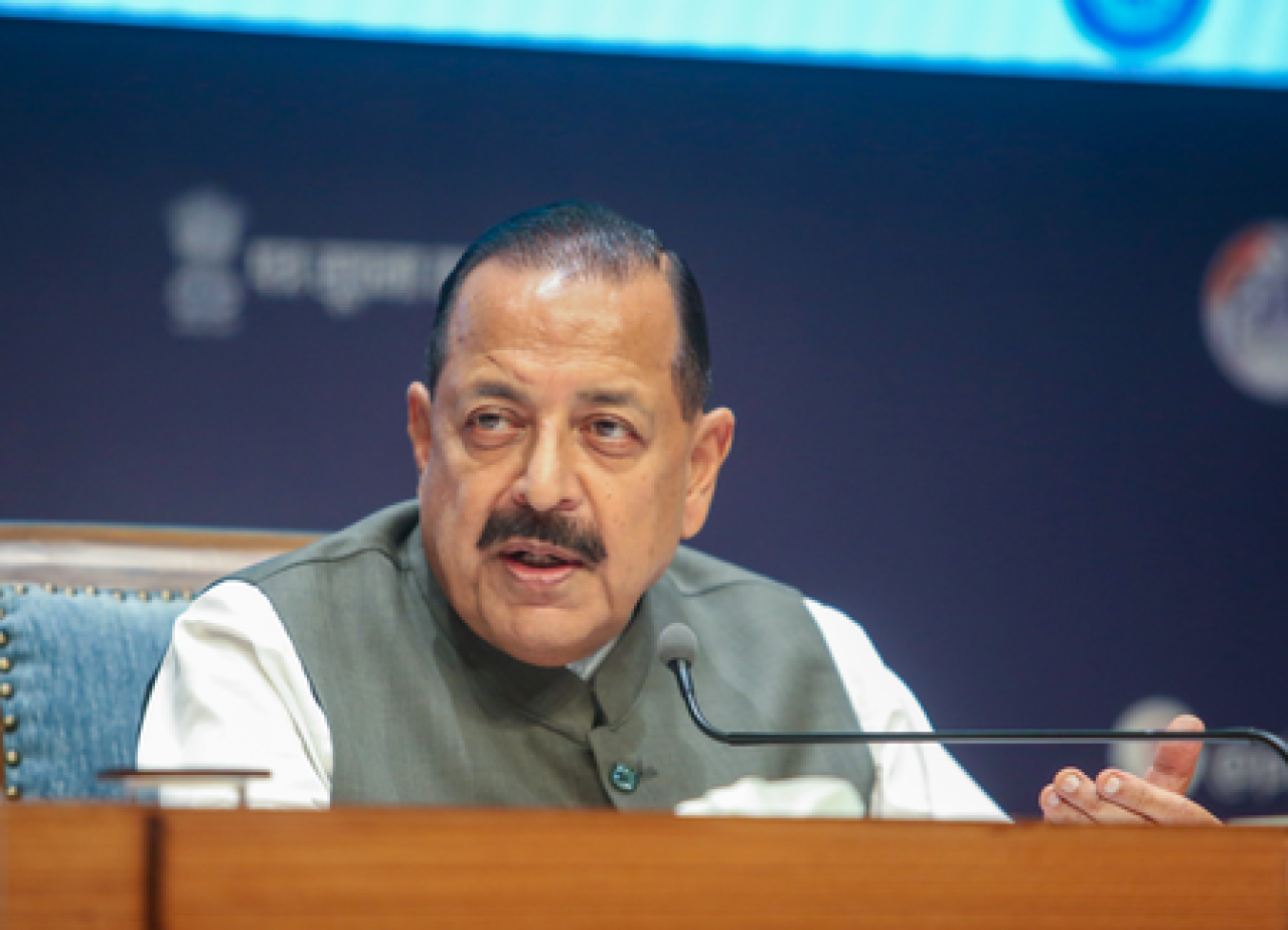 प्रशासनिक सुधारों और क्षमता विकास में उत्तर प्रदेश देश के लिए रोल मॉडल : डॉ. जितेंद्र सिंह