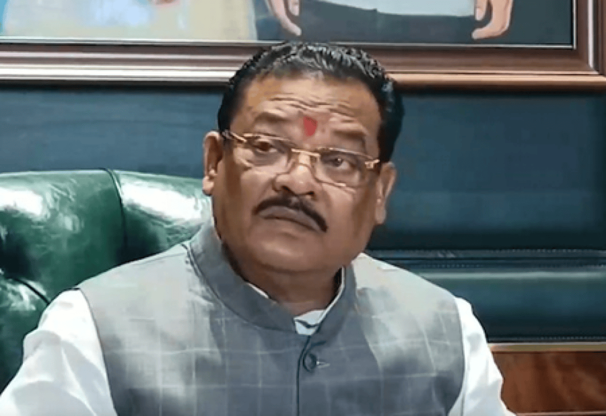 फिल्म अभिनेता टाइगर श्रॉफ पर फायरिंग, मुंबई की सुरक्षा को लेकर नेताओं ने दी मिली जुली प्रतिक्रिया