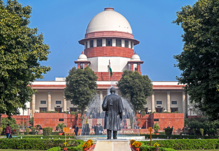 बच्चों के सोशल मीडिया इस्तेमाल पर बैन की मांग, Supreme Court ने केंद्र से मांगा जवाब, 3 दिसंबर को अगली सुनवाई