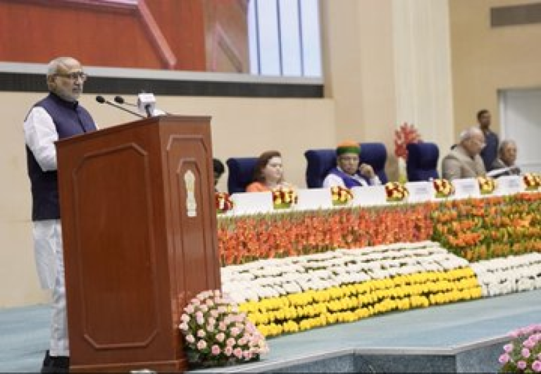 ‘बदलते समय के साथ होने चाहिए कानूनी सुधार’, उपराष्ट्रपति ने राज्यों से पुराने कानूनों को निरस्त करने का किया आग्रह