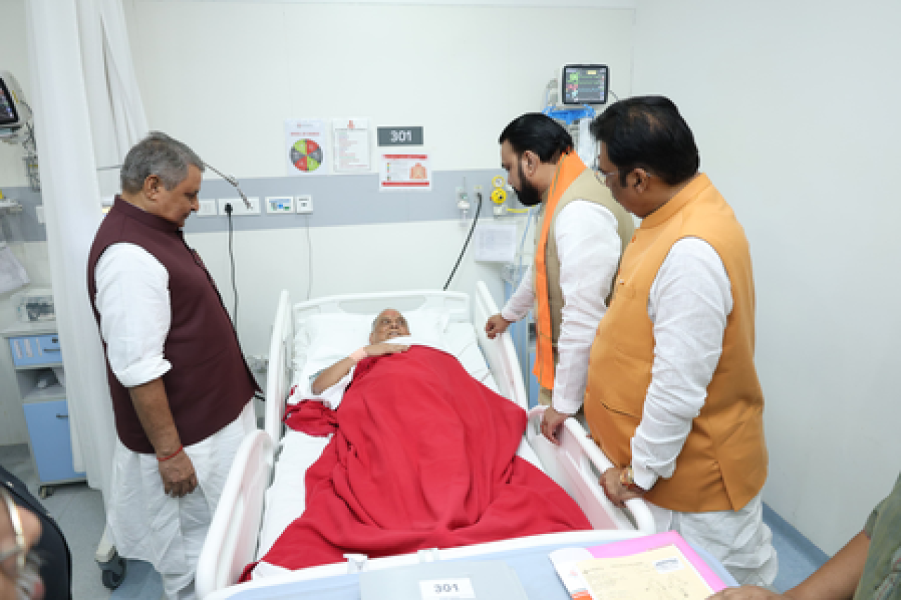 बिहार: Chief Minister सम्राट चौधरी ने अस्पताल पहुंचकर नीरज कुमार का जाना हाल, बेहतर इलाज का दिया निर्देश