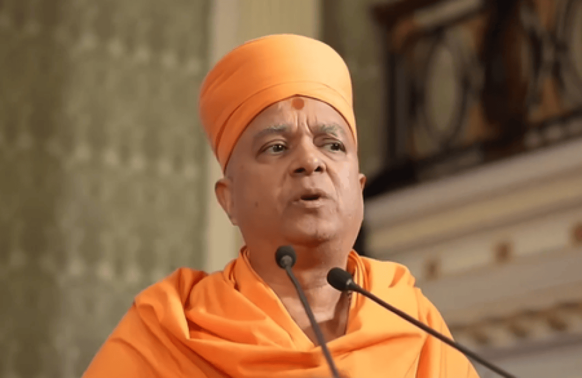 बीएपीएस संत ब्रह्मविहारी स्वामी ने एफिल टावर विवाद को ‘गलतफहमी’ बताया, बोले प्रबंधन दोषी नहीं