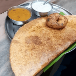 बेंगलुरु के मशहूर सीटीआर में मसाला डोसा में कॉकरोच मिलने का आरोप, होटल ने मांगी माफी