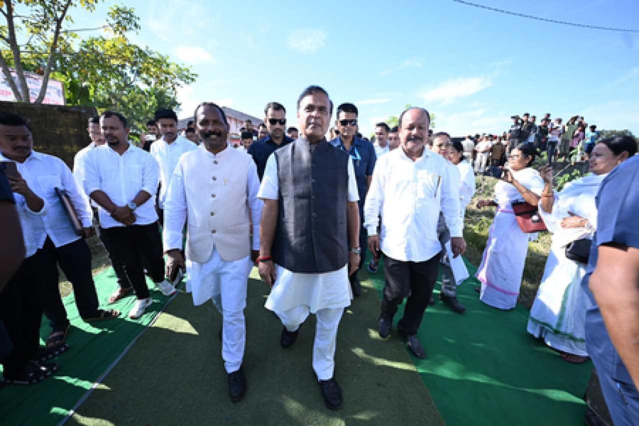 ‘भाजपा बैलेट पेपर और ईवीएम पर जीतती है’: असम के Chief Minister ने कांग्रेस पर निशाना साधा