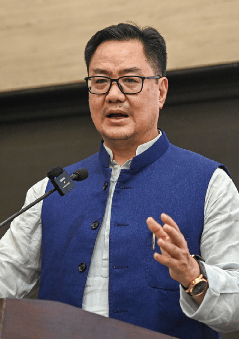 ‘भारत को कभी नहीं तोड़ सकतीं विरोधी ताकतें’, पाकिस्तानी झंडों के साथ कांग्रेस के झंडे दिखने पर बोले किरेन रिजिजू