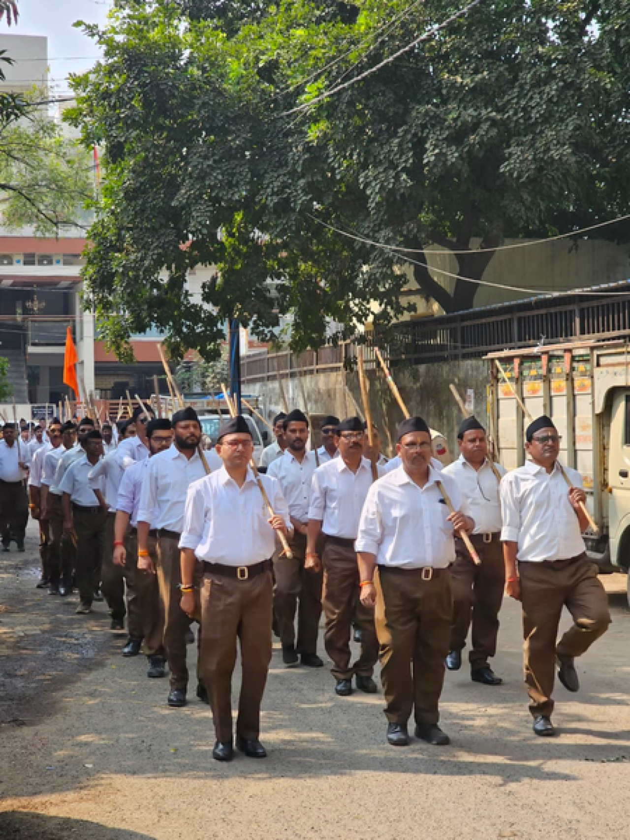 Bhopal  मे 50 स्थानों पर निकला राष्ट्रीय स्वयंसेवक संघ का पथ संचलन